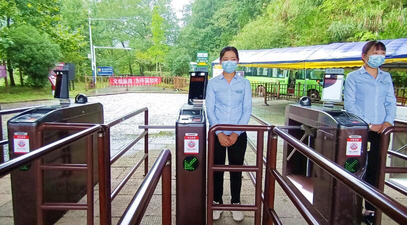 明創第三代社?？ㄗx卡器助力旅游景區實現三級應用